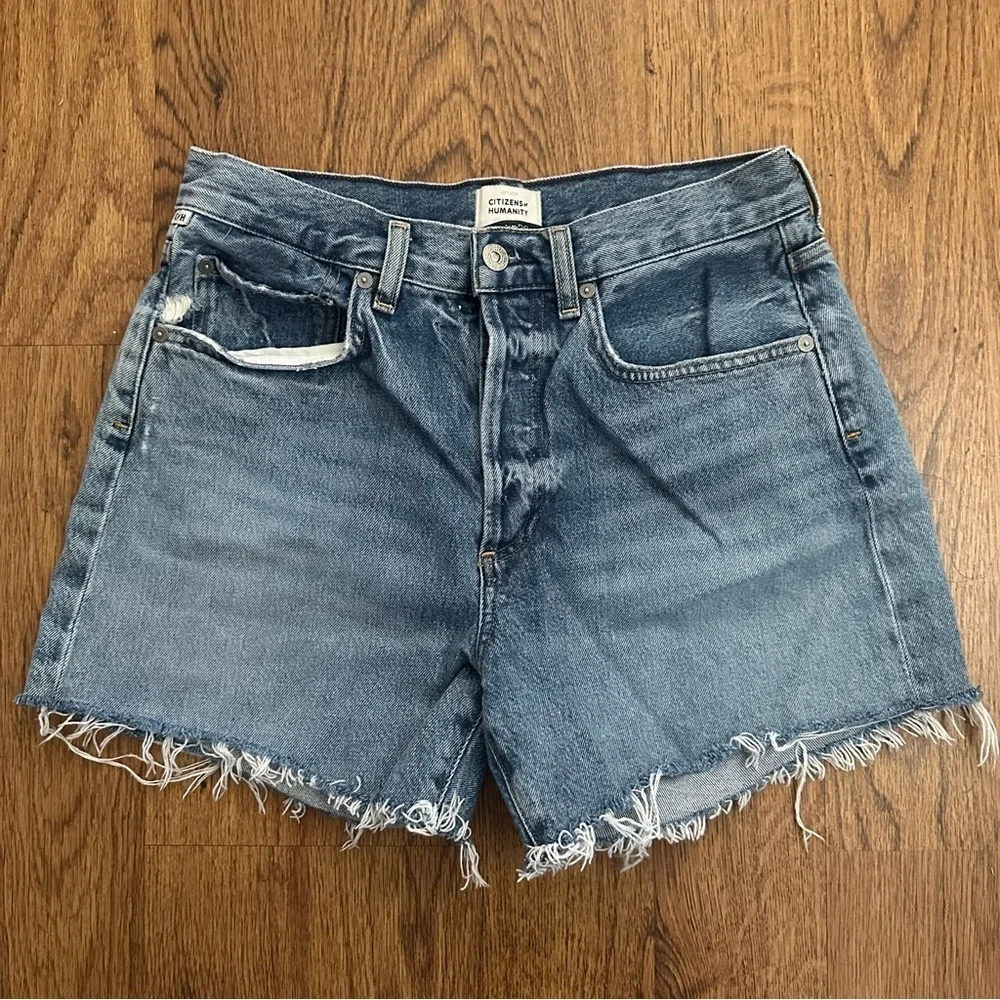 Citizens of Humanity Blue Denim Annabelle Long raw hem Shorts size 26 cotton
